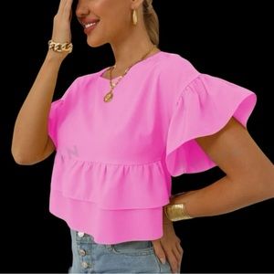 Cute ruffled short top! New